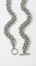 CAN'T PUNK ME Collana